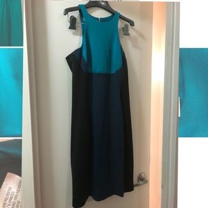 Three toned sleeveless work dress